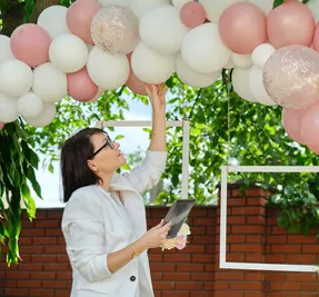 Amplía tu negocio con decoración profesional con globos